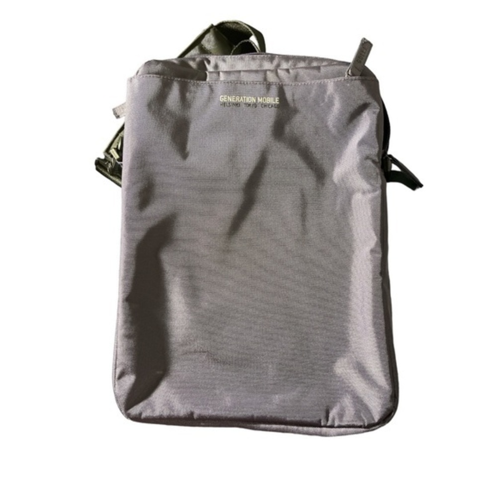 Women's Golla Purple Crossbody Laptop Bag NWT #CL-07